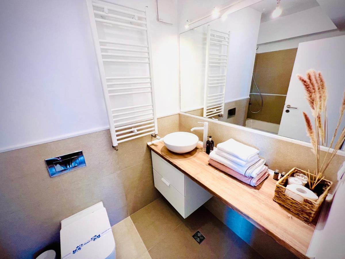 Exquisite - Two Bedroom Apartment Bucarest Exterior foto